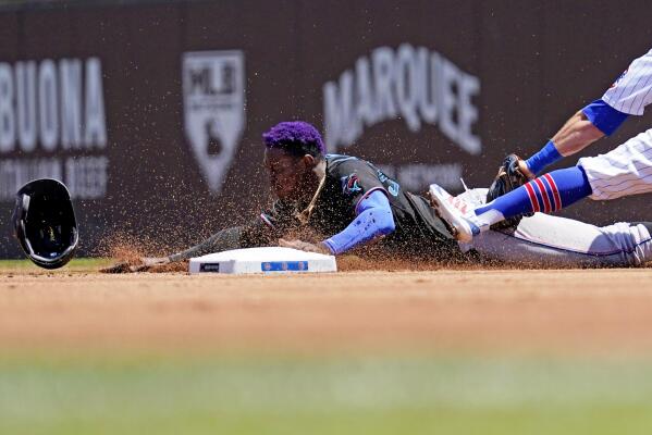 Derrek Lee homers twice to lead Cubs past Mets