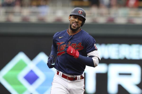 Byron Buxton's incredible catch made for a just as incredible photo