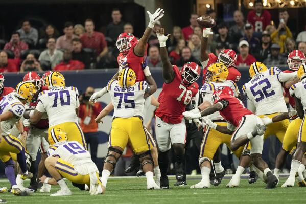 No. 1 Georgia romps into playoff with 50-30 SEC win vs LSU