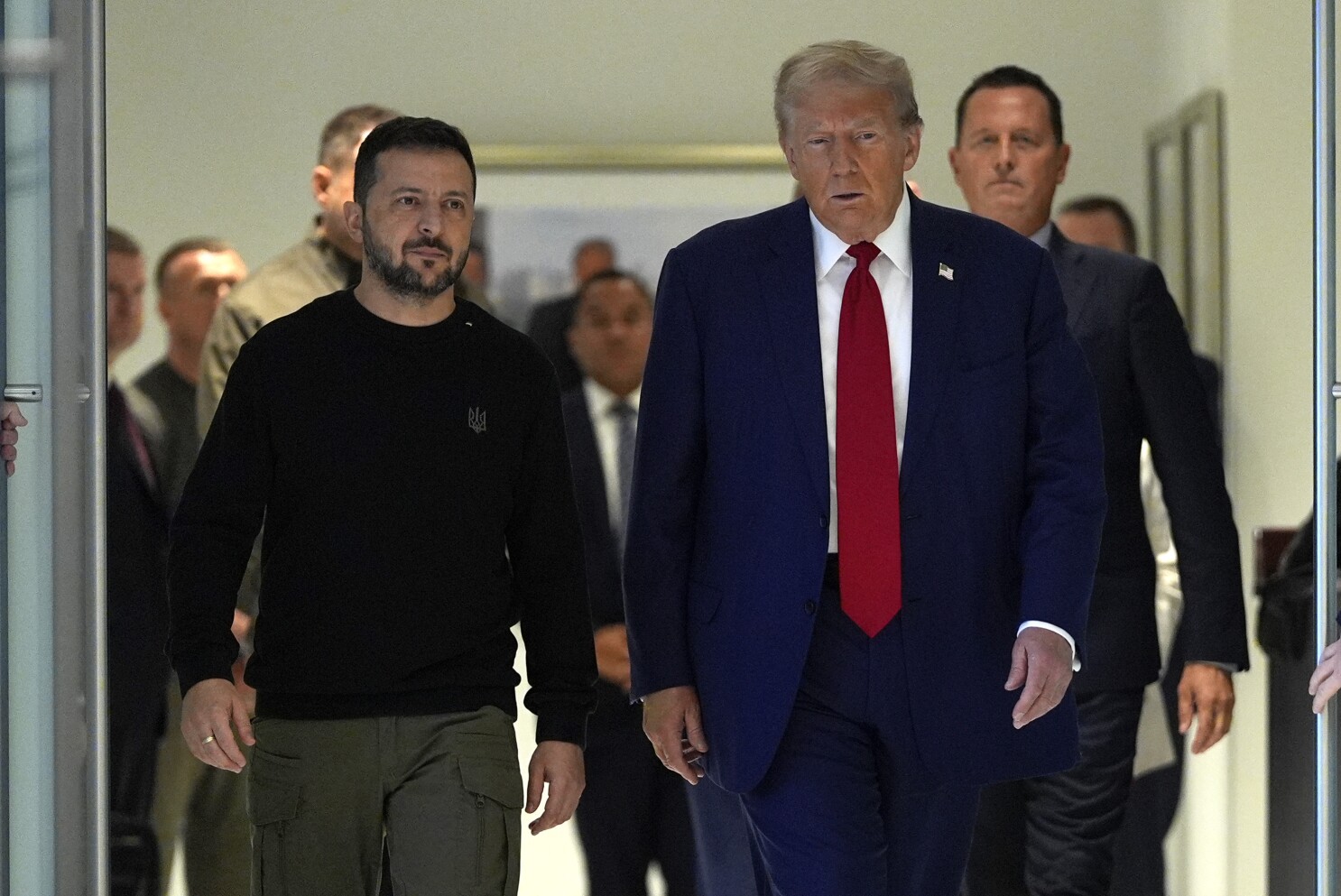 Trump and Zelenskyy meet in New York as election holds high stakes for US support for Ukraine | AP News