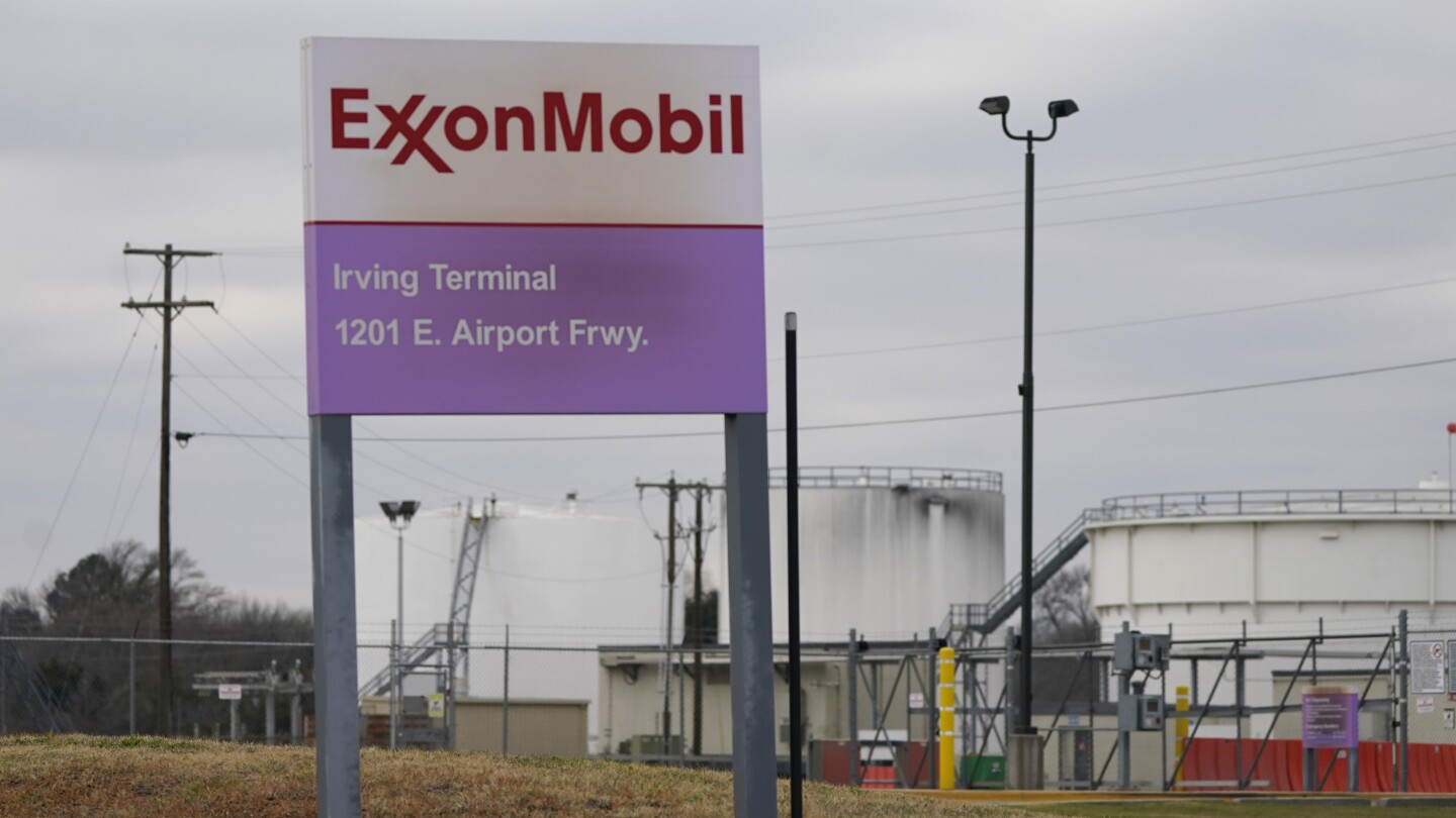 Приходите и печалбите на Exxon Mobil за четвъртото тримесечие намаляха