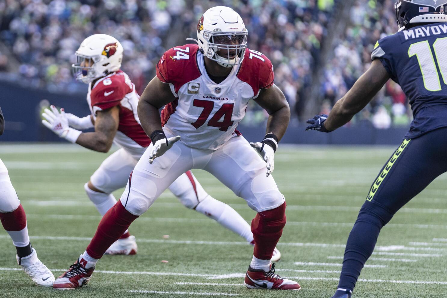 Cardinals re-sign left tackle D.J. Humphries to 3-year, $45 million deal