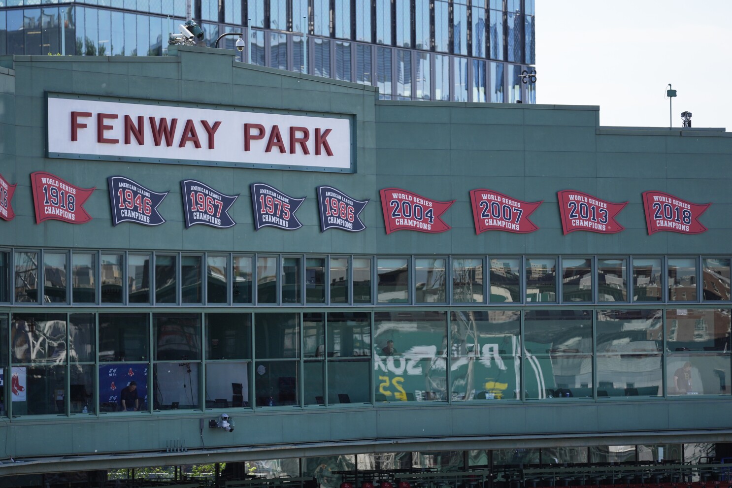 Boxing returning to Boston's Fenway Park after 70 years