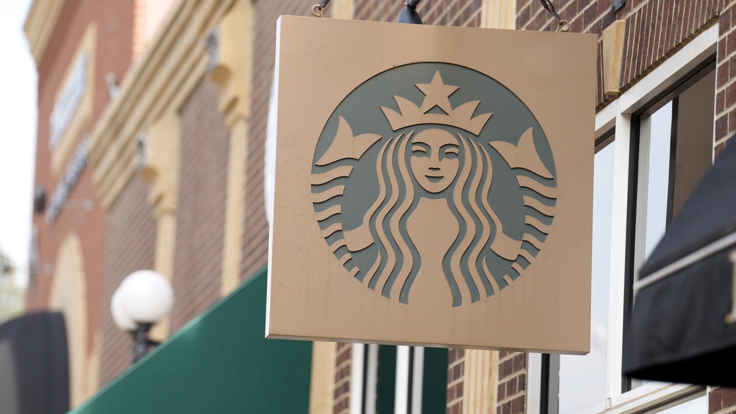Starbucks отчете по слаби от очакваните продажби през второто фискално
