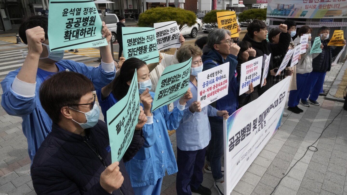 Защо хиляди младши лекари в Южна Корея стачкуват и какво означава това за пациентите