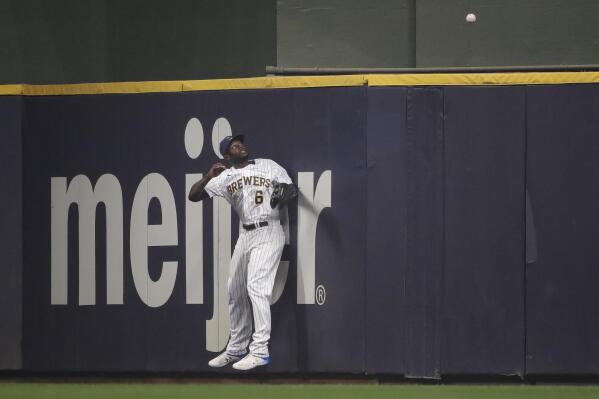 San Francisco Giants infielder Brandon Belt (9) during game