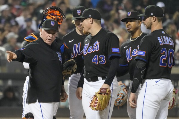 Mets' black jerseys return for Friday night home games for rest of