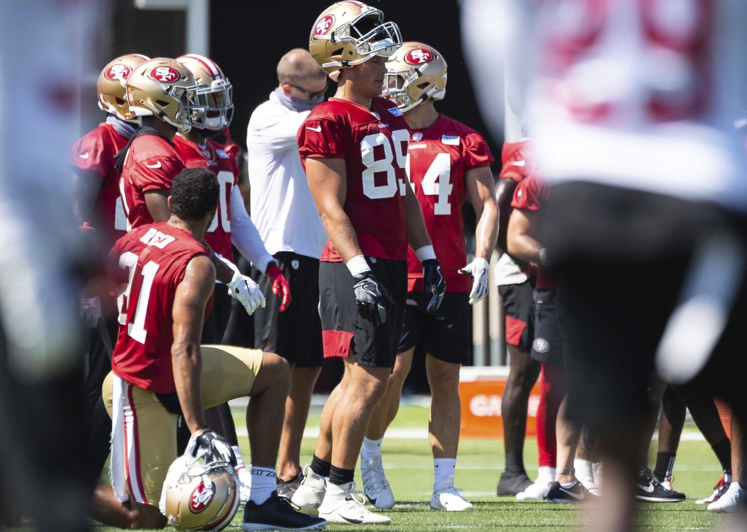 49ers rookie TE says George Kittle has been 'tremendous help' in camp