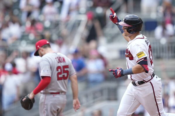 Photos: Home runs carry Braves over Cardinals