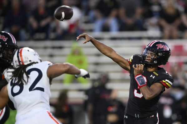 Maryland QB Taulia Tagovailoa shows poise, growth at Illinois - The  Washington Post