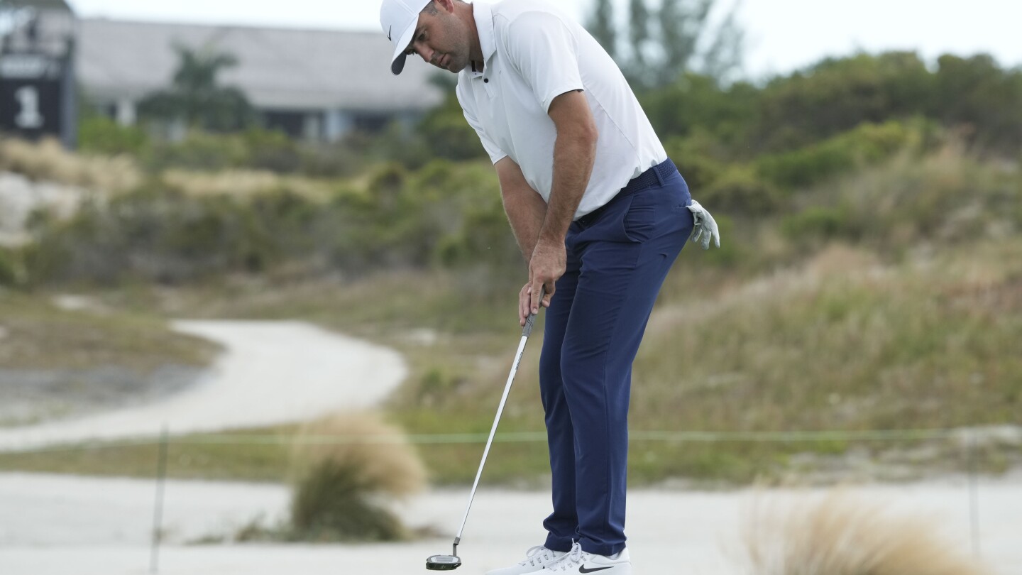 Scottie Scheffler Tests New Putting Grip