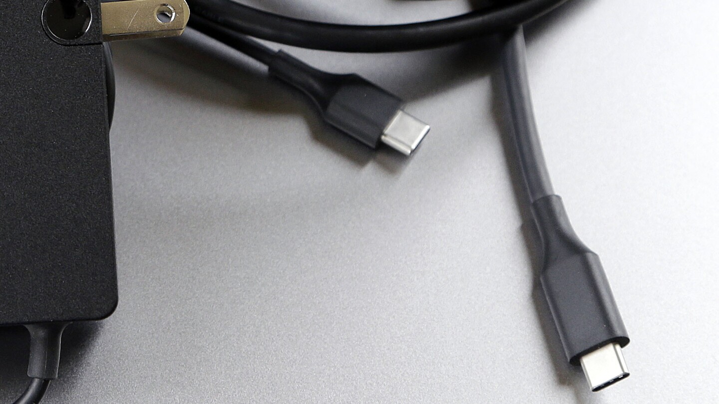 Cos’è USB-C, la presa di ricarica che ha sostituito il cavo Lightning di Apple?