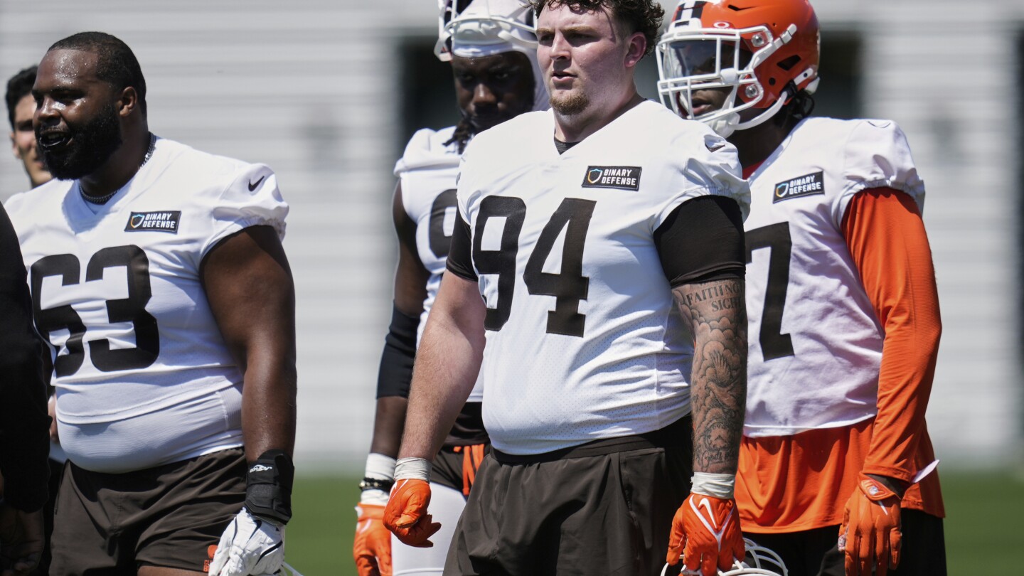 First-round pick Mason Graham signs rookie contract with Browns