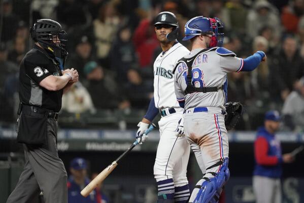 Rangers snap 5-game skid, rally past Mariners for 8-6 win - The