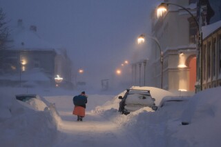Ola de frío atenaza a Escandinavia; tormentas golpean el sur de
