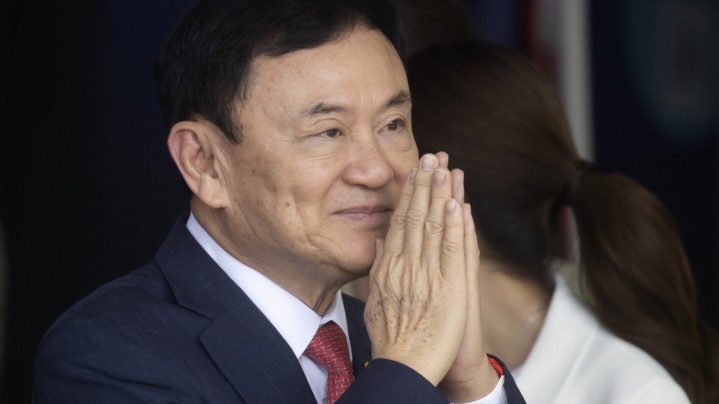 Thai prosecutors say former Prime Minister Thaksin is being investigated for royal defamation