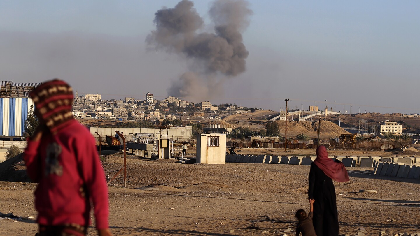 Israelische Streitkräfte übernehmen die Kontrolle über die Gaza-Seite der Grenze zu Rafah, während der Waffenstillstand in der Schwebe ist