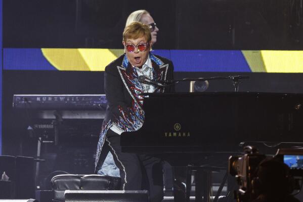 45 Years Ago: Elton John Shines Brightly at Dodger Stadium