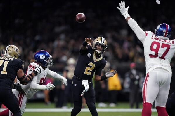 Jones, Barkley lead Giants past Saints, 27-21 in OT