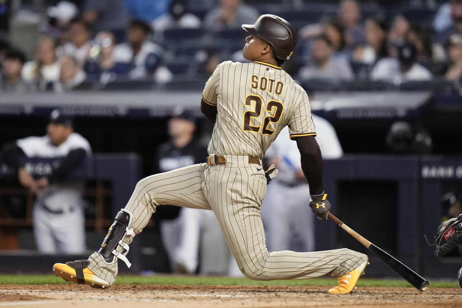 Soto, Tatis Jr hit long home runs, Padres beat Yankees 5-1 in
