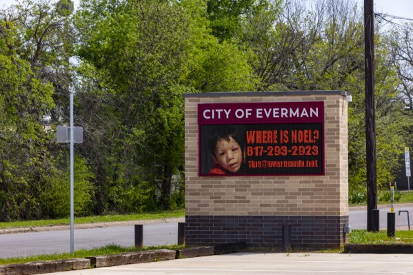 FILE - A sign displayed on March 26, 2023, in Everman, Texas, seeks tips about the disappearance of 6-year-old Noel Rodriguez-Alvarez. Cindy Rodriguez-Singh, a Texas woman who told various stories to explain her son's absence before leaving the country, has been charged with killing the child, who has been missing for a year. She was indicted Monday, Oct. 30, by a Tarrant County grand jury.(Madeleine Cook/Star-Telegram via AP, File)