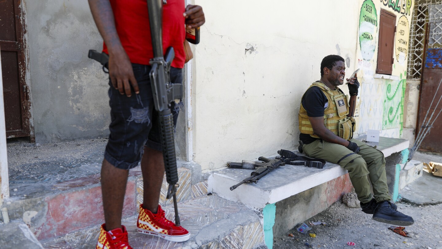 Стотици скърбят за бандитските убийства на хаитянския директор на мисията и младата американска двойка