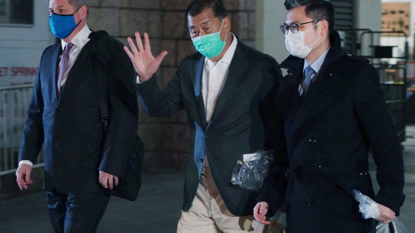 Синът на хонконгския медиен магнат в затвора Джими Лай лобира пред външния министър на Обединеното кралство за освобождаването му