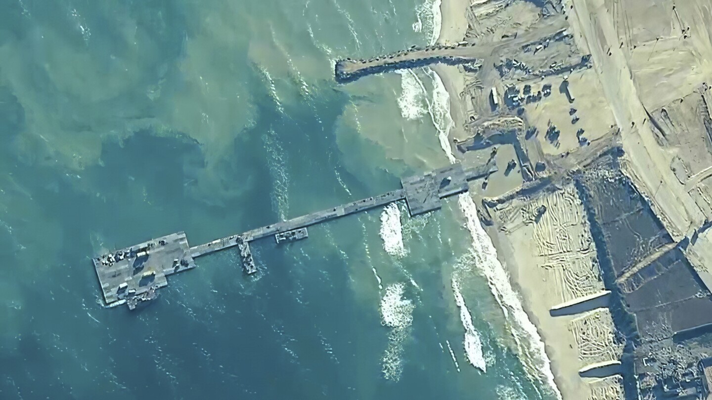 La guerra entre Israel y Hamás: El ejército estadounidense termina de construir un dique flotante para la Franja de Gaza