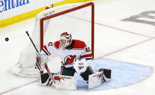 Dawson Mercer scores 1st hat trick as the Devils sweep Penguins