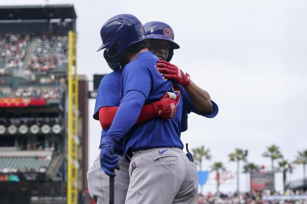 Hendricks no-hit bid ends on Haniger's 2-out double in 8th, Giants