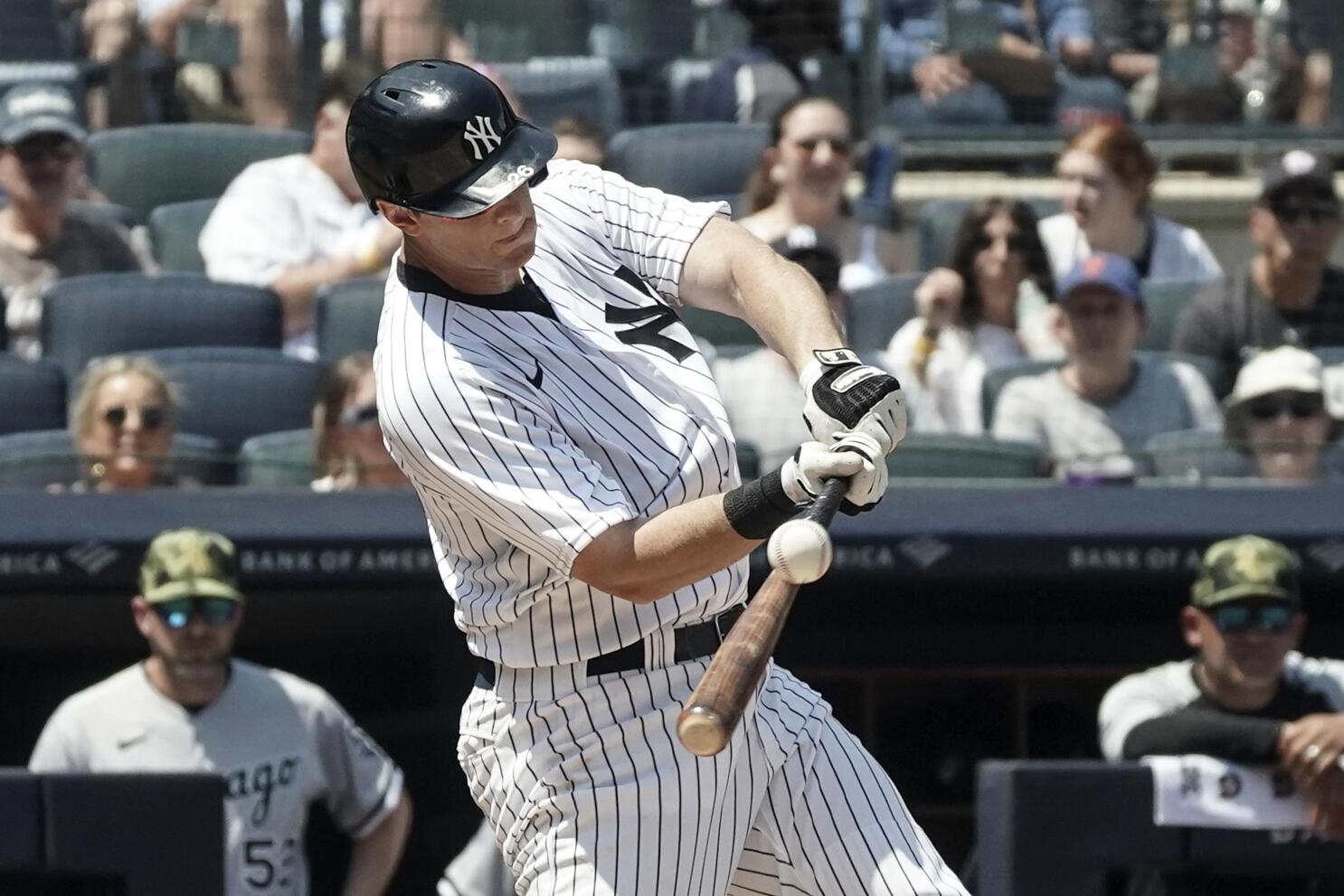 Yankees lose starting catcher to a right wrist tear