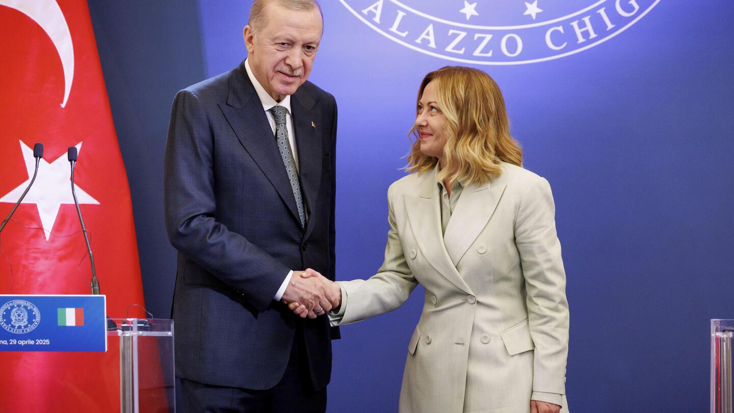 Turkey and Italy strengthen ties with trade and defense agreements