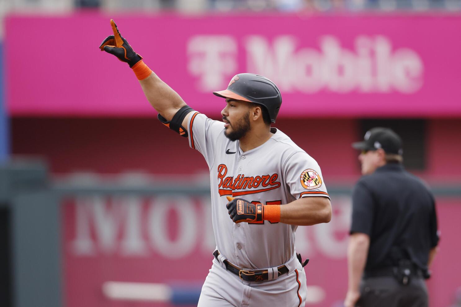 Kyle Stowers' two-run single, 03/21/2023