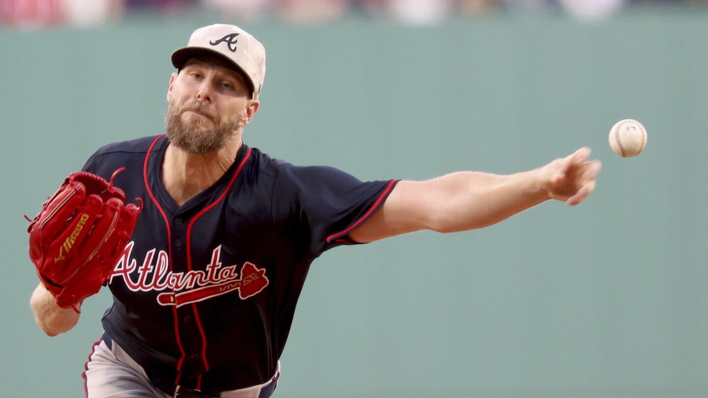 Chris Sale strikes out 8 and leads the Braves to a 4-2 win over the Red Sox