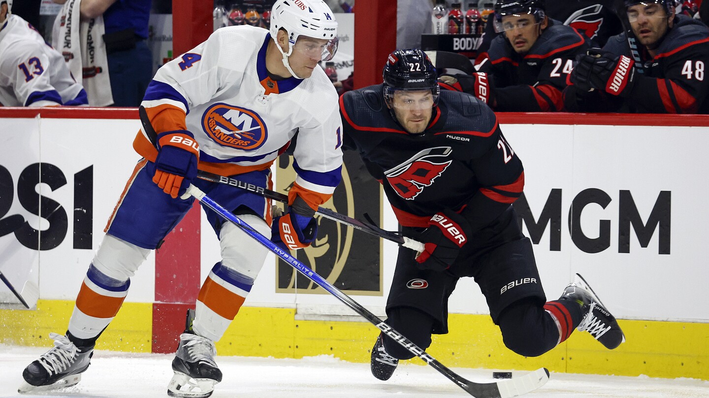 Контузиите на защитниците вече се трупат в началото на плейофите на НХЛ