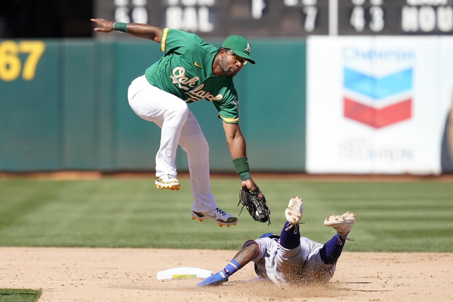 A's Matt Chapman leaves game after fouling ball off shin, likely out Sunday