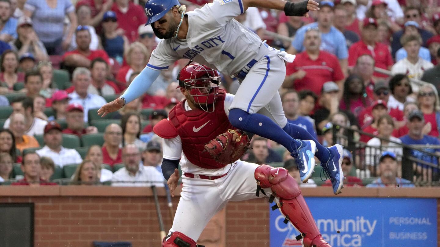 Miles Mikolas has terrific night as Cardinals edge Royals