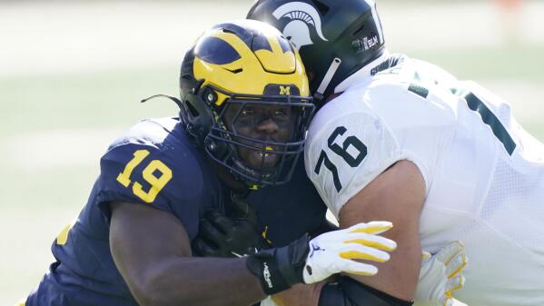 Indianapolis Colts add pass rusher Kwity Paye of Michigan