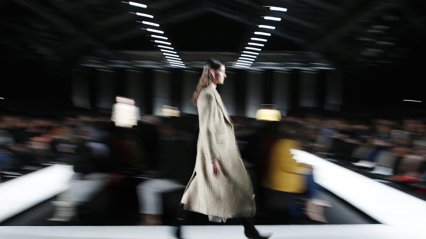 Giorgio Armani on London fashion week: 'It's the only true city where you  see the creative turmoil', Armani