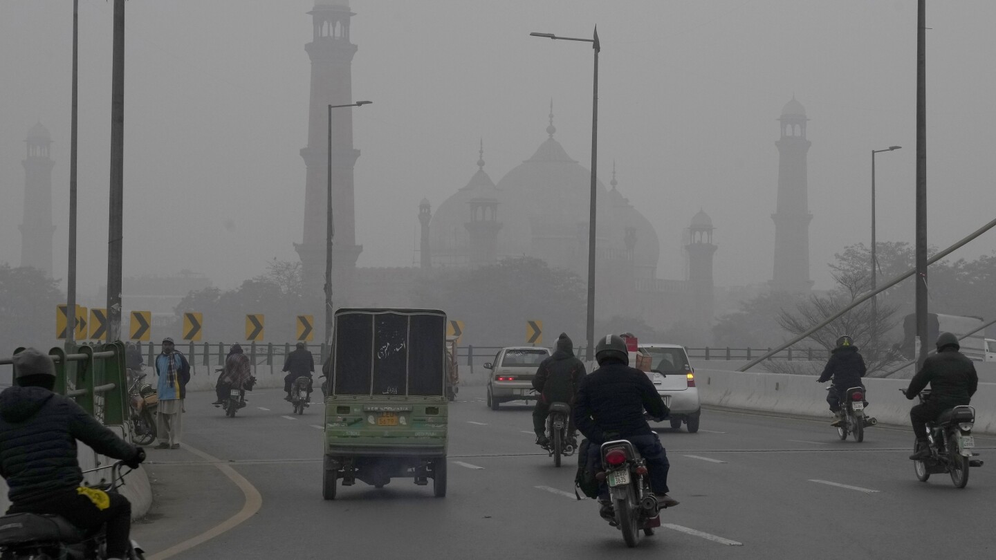 Замърсяването на въздуха и политиката създават трансгранични предизвикателства в Южна Азия