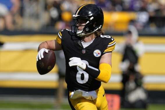 Pickett throws 2 TDs, as Steelers hold on to beat Raiders 23-18