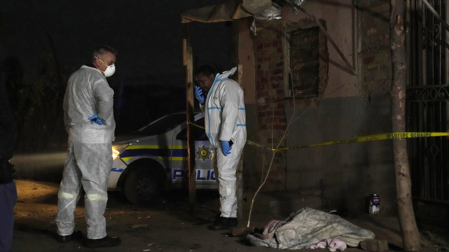 Une fuite de gaz toxique en Afrique du Sud a tué 16 personnes, dont 3 enfants, selon la police