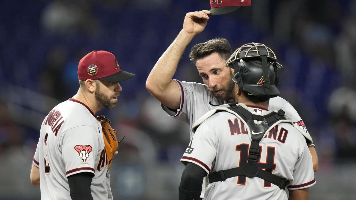 D-backs' Bumgarner taking 'slow drip approach,' expected to start Sunday