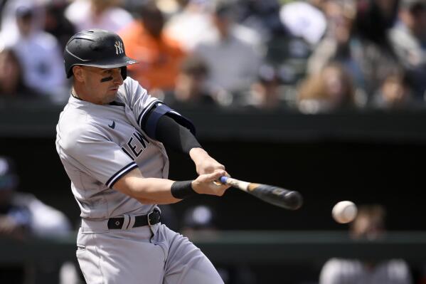 Tim Locastro steals base, scores tying run in Yankees win