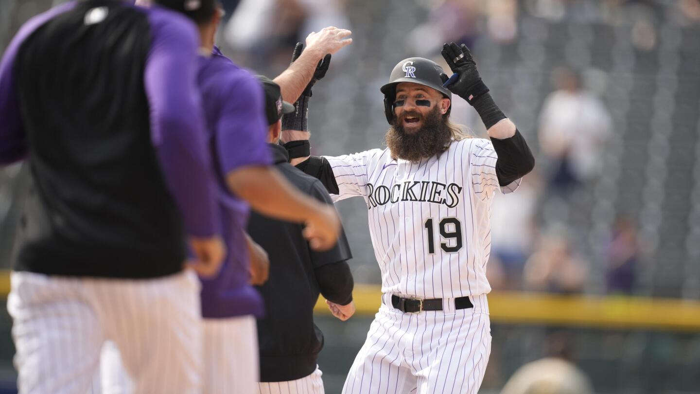 Blackmon wears wrong jersey, 07/24/2021