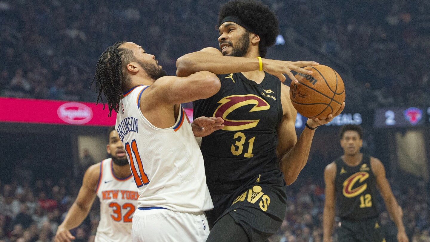 Jarrett Allen exits game with right hand injury