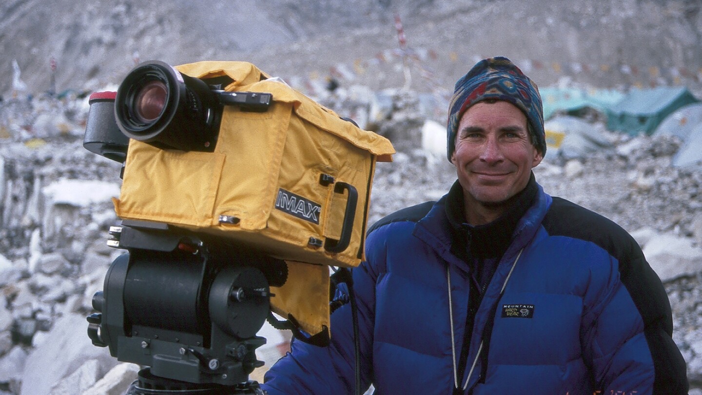 È morto all’età di 68 anni David Breshears, l’alpinista e regista che ha coprodotto un documentario sull’Everest.