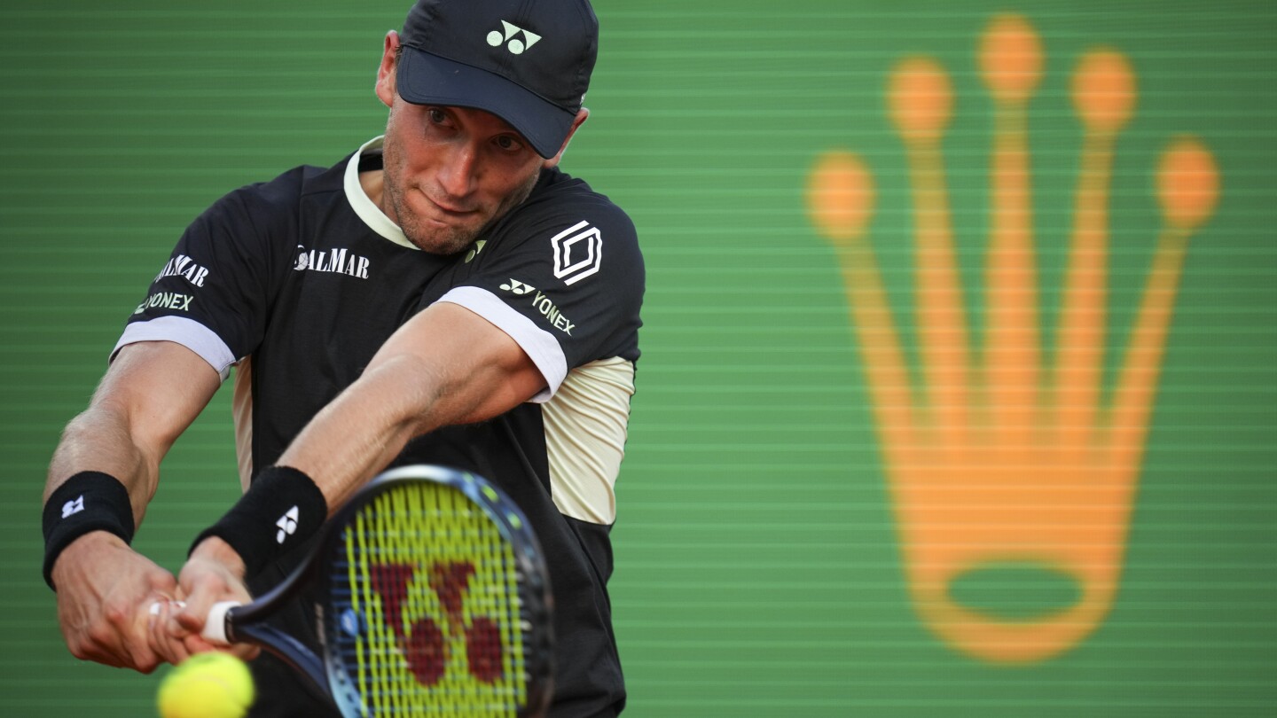 Ruud schlägt schließlich Djokovic und Tsitsipas besiegt Sinner, um das Finale des Monte Carlo Masters vorzubereiten