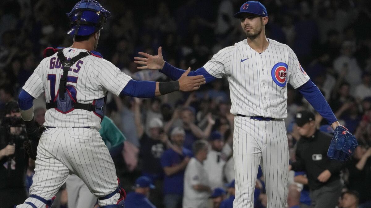 Uniforms worn for Chicago Cubs at Atlanta Braves on May 11, 2014