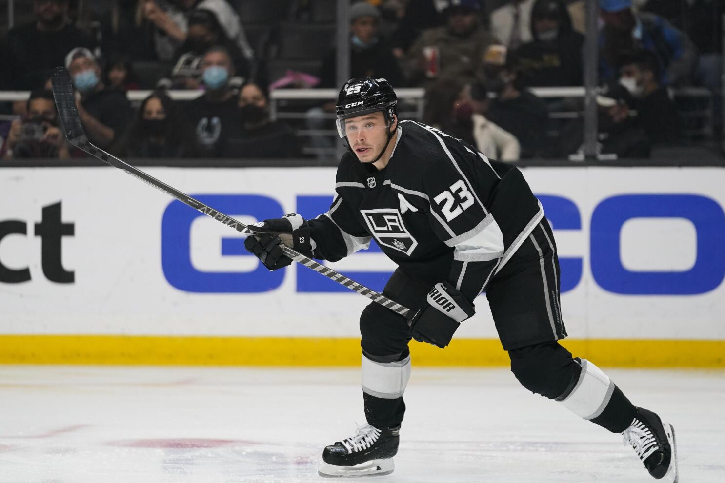 L.A. Kings trainer becomes 1st female staffer on bench in NHL